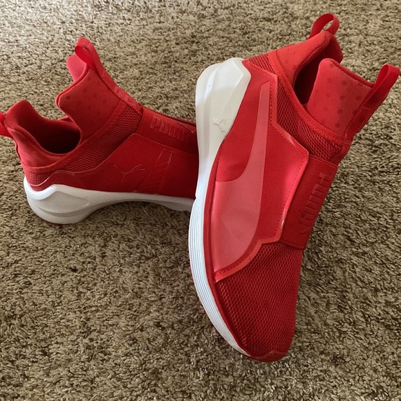 Puma fierce red Kylie shoe like new! - Picture 2 of 3